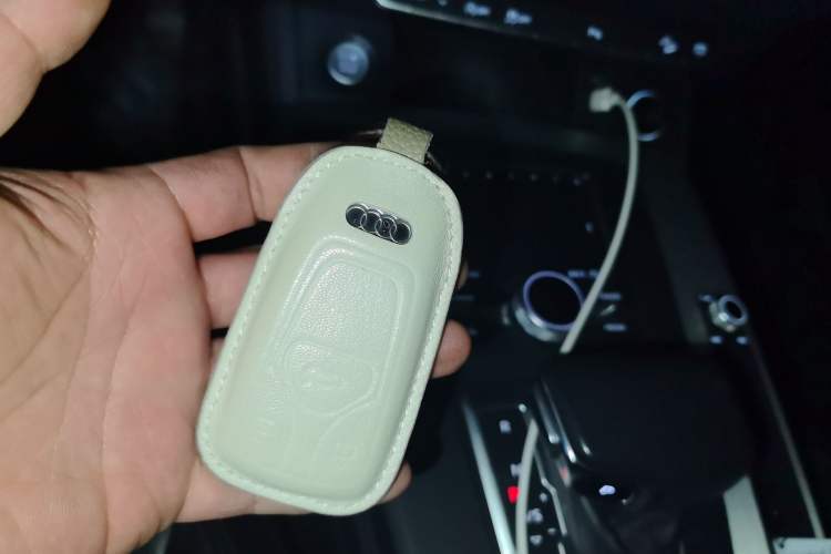 Used Audi Q5L 2020 40 TFSI Prestige Fashion Edition Vehicle Key