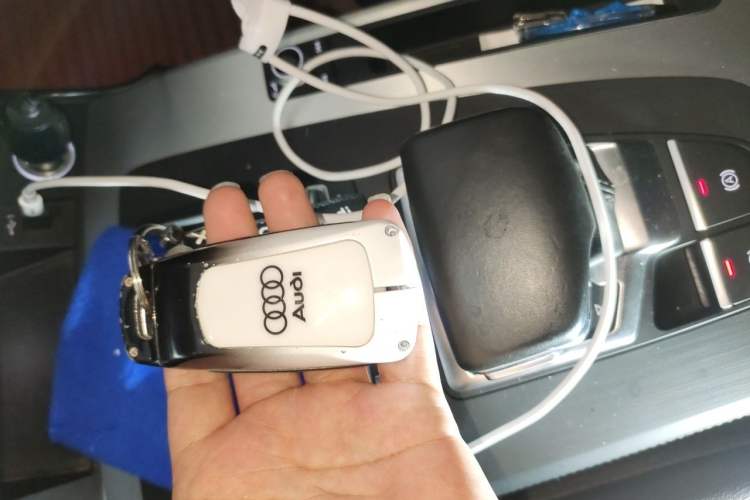 Used Audi Q5L 2020 40 TFSI Prestige Fashion Edition Vehicle Key