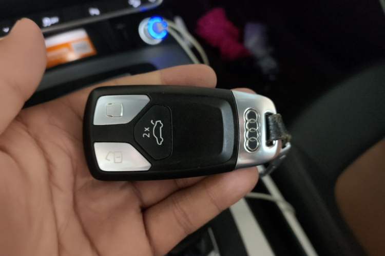 Used Audi Q5L 2020 40 TFSI Prestige Fashion Edition Vehicle Key
