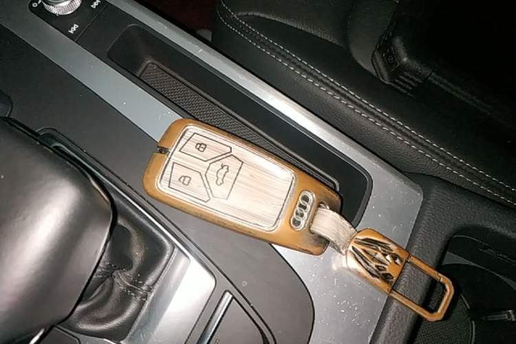Used Audi Q5L 2020 Updated 40 TFSI Prestige Fashion Edition Vehicle Key