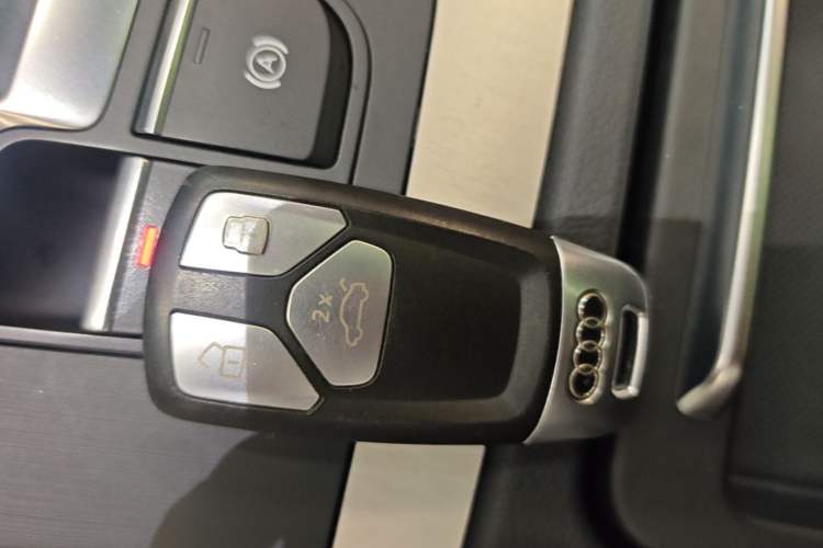 Used Audi Q5L 2020 40 TFSI Prestige Fashion Edition Vehicle Key