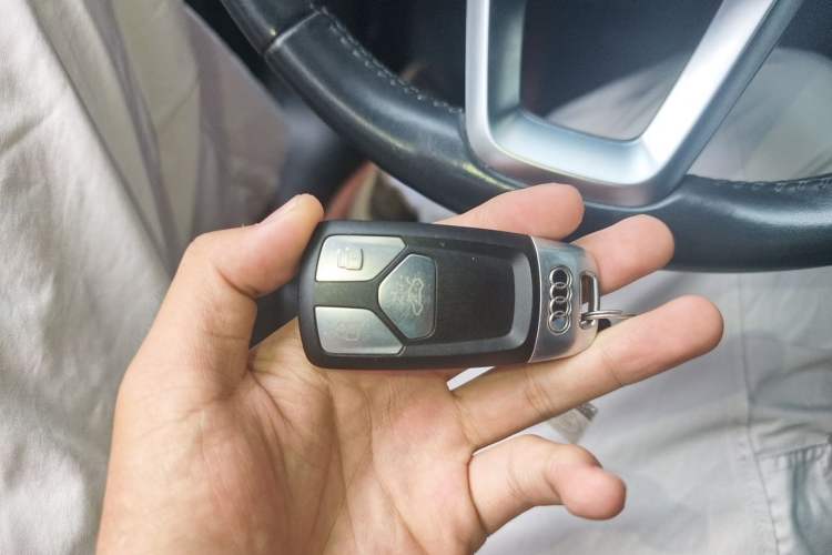 Used Audi Q5L 2020 40 TFSI Prestige Fashion Edition Vehicle Key