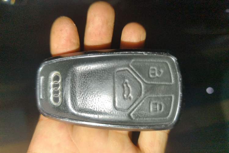 Used Audi Q5L 2020 45 TFSI Prestige Fashion Model Vehicle Key