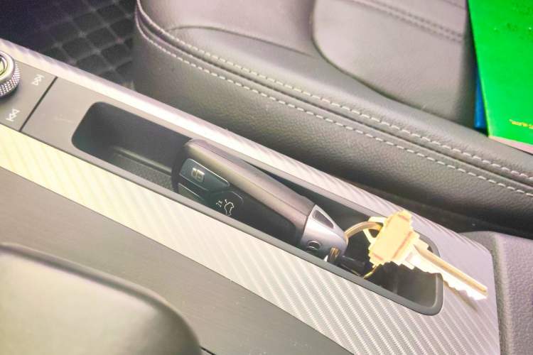 Used Audi Q5L 2020 Updated 40 TFSI Prestige Fashion Edition Vehicle Key