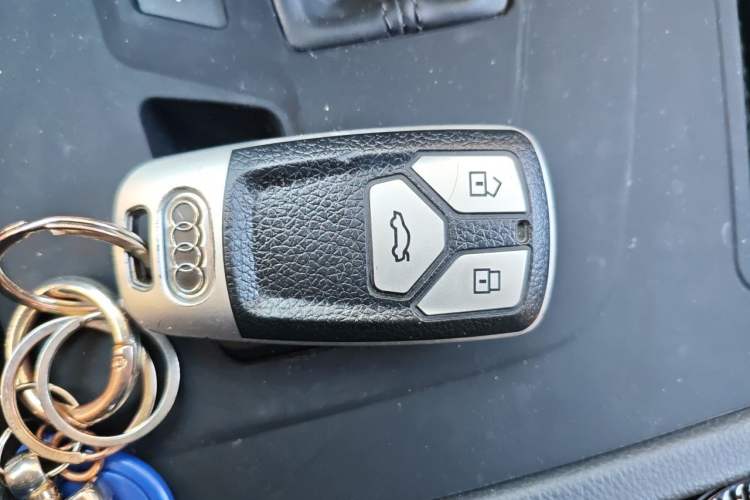 Used Audi Q5L 2020 Updated 40 TFSI Prestige Fashion Edition Vehicle Key