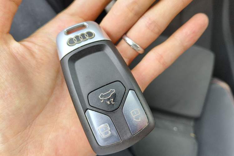 Used Audi Q5L 2020 45 TFSI Prestige Sport Edition Vehicle Key