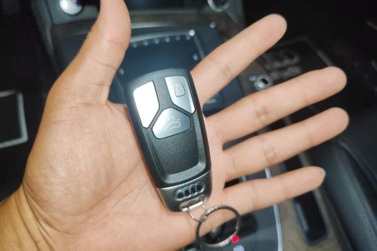 Used Audi Q5L 2020 45 TFSI Prestige Elegant Edition Vehicle Key