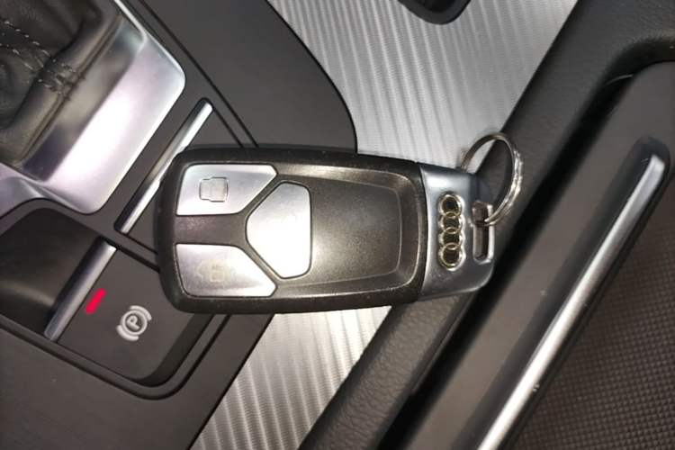 Used Audi Q5L 2020 45 TFSI Prestige Fashion Model Vehicle Key