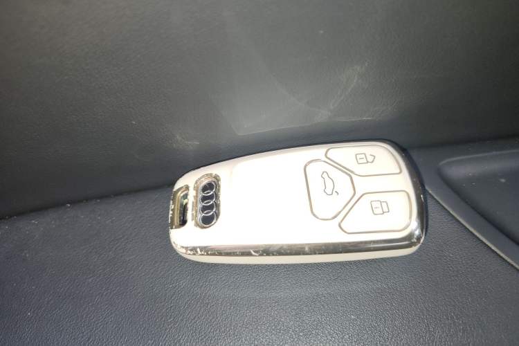 Used Audi Q5L 2020 40 TFSI Prestige Fashion Edition Vehicle Key