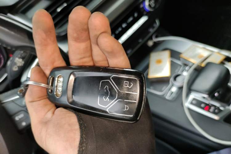 Used Audi Q5L 2020 Updated 40 TFSI Prestige Fashion Edition Vehicle Key