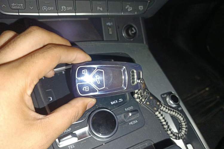 Used Audi Q5L 2020 40 TFSI Prestige Fashion Edition Vehicle Key