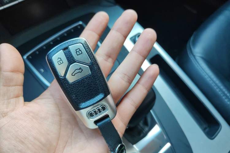 Used Audi Q5L 2020 Updated 40 TFSI Prestige Fashion Edition Vehicle Key