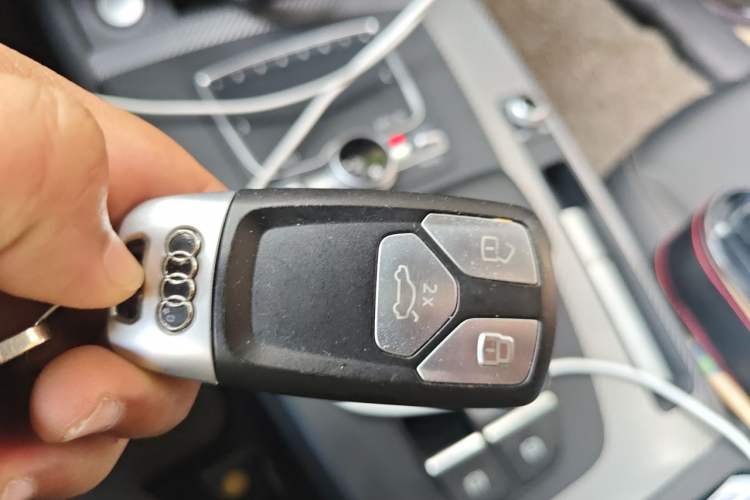 Used Audi Q5L 2020 45 TFSI Prestige Fashion Model Vehicle Key