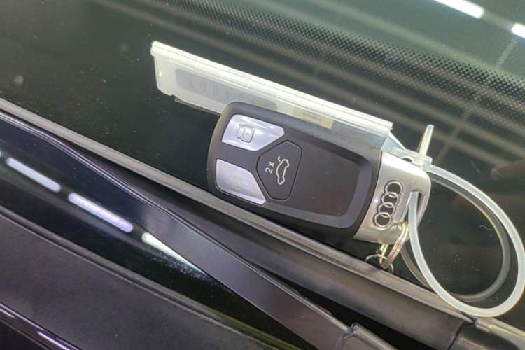 Used Audi Q5L 2020 Revised 40 TFSI Prestige Edition Vehicle Key