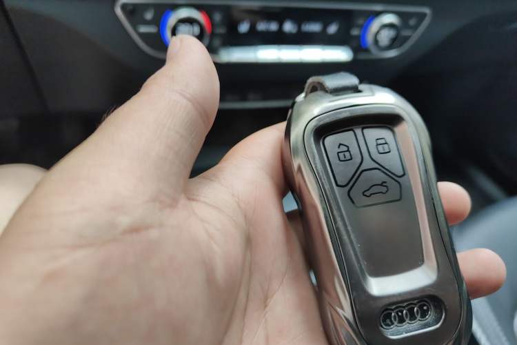 Used Audi Q5L 2020 40 TFSI Prestige Fashion Edition Vehicle Key