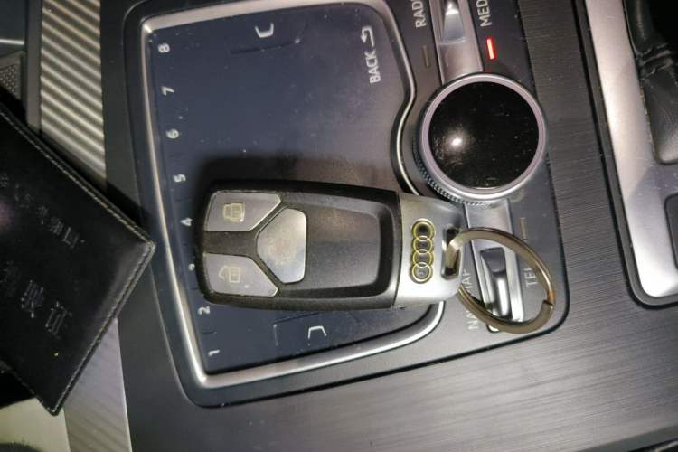 Used Audi Q5L 2020 45 TFSI Prestige Fashion Model Vehicle Key