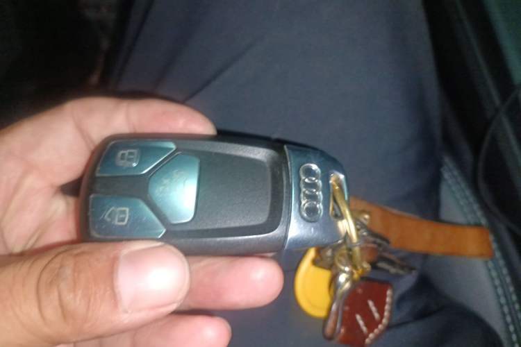 Used Audi Q5L 2020 45 TFSI Prestige Fashion Model Vehicle Key