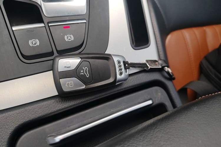 Used Audi Q5L 2020 40 TFSI Prestige Fashion Edition Vehicle Key