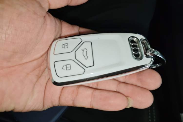 Used Audi Q5L 2020 Updated 40 TFSI Prestige Fashion Edition Vehicle Key