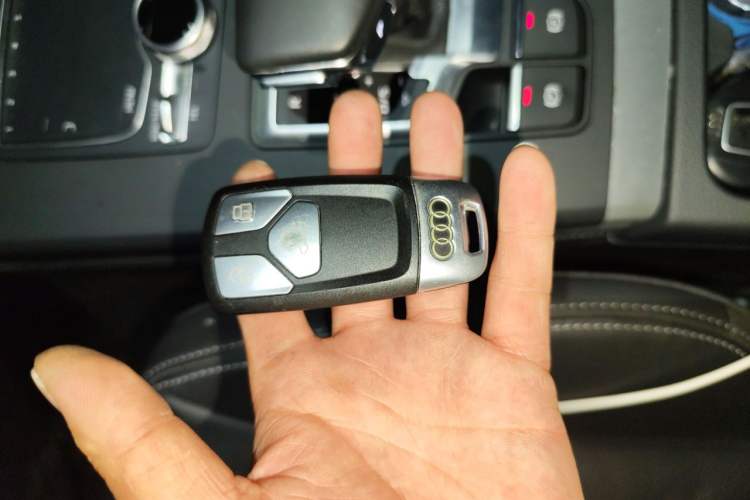 Used Audi Q5L 2020 40 TFSI Prestige Fashion Edition Vehicle Key