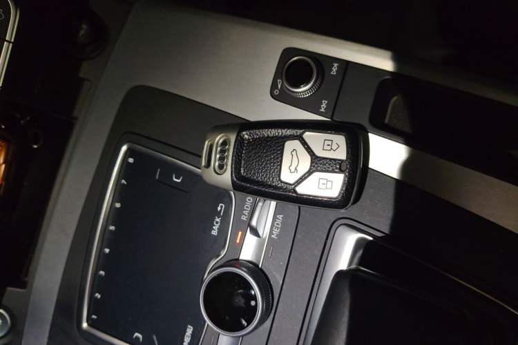 Used Audi Q5L 2020 40 TFSI Prestige Fashion Edition Vehicle Key
