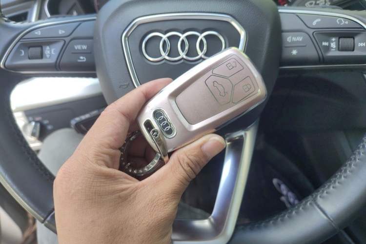 Used Audi Q5L 2020 Updated 40 TFSI Prestige Fashion Edition Vehicle Key