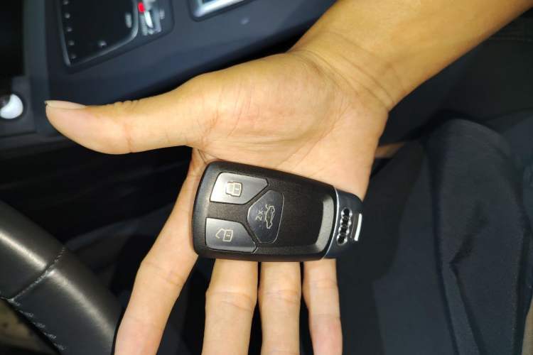 Used Audi Q5L 2020 Updated 40 TFSI Prestige Fashion Edition Vehicle Key