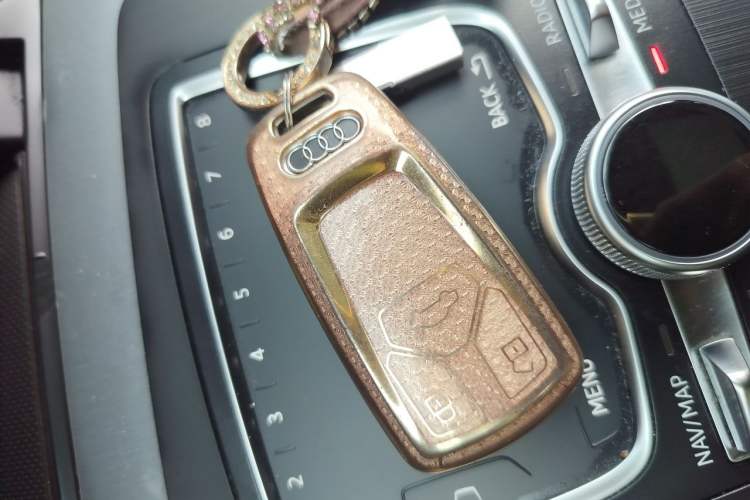 Used Audi Q5L 2020 Updated 40 TFSI Prestige Fashion Edition Vehicle Key