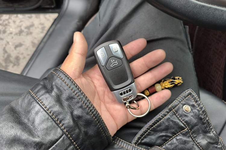 Used Audi Q5L 2020 Revised 40 TFSI Prestige Edition Vehicle Key