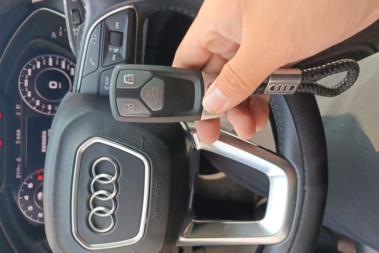 Used Audi Q5L 2020 40 TFSI Prestige Fashion Edition Vehicle Key