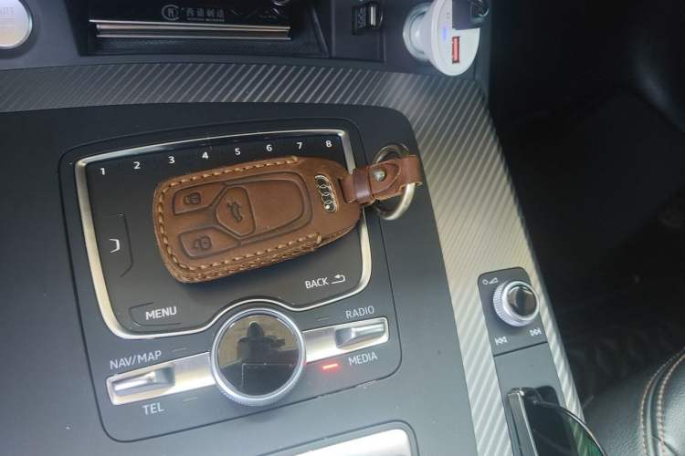 Used Audi Q5L 2020 45 TFSI Prestige Fashion Model Vehicle Key