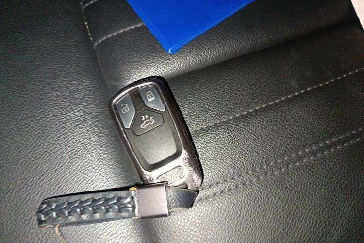 Used Audi Q5L 2020 45 TFSI Prestige Fashion Model Vehicle Key