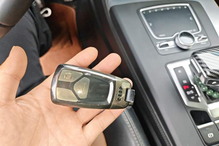 Used Audi Q5L 2020 40 TFSI Prestige Fashion Edition Vehicle Key