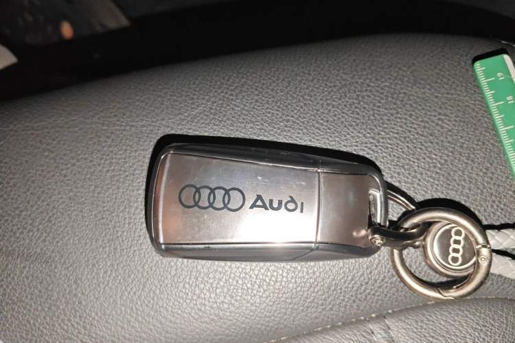 Used Audi Q5L 2020 45 TFSI Prestige Fashion Model Vehicle Key