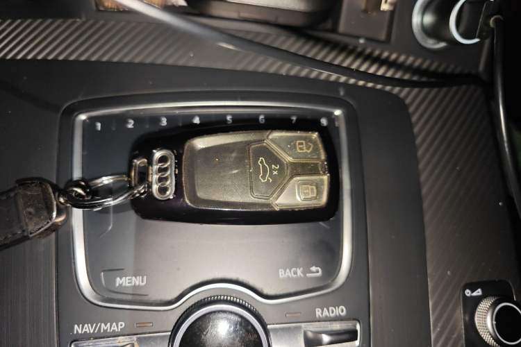 Used Audi Q5L 2020 45 TFSI Prestige Sport Edition Vehicle Key