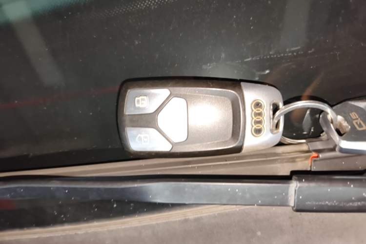 Used Audi Q5L 2020 Updated 40 TFSI Prestige Fashion Edition Vehicle Key