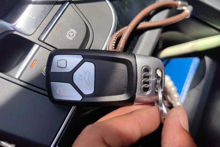 Used Audi Q5L 2020 45 TFSI Prestige Luxury Sport Edition Vehicle Key