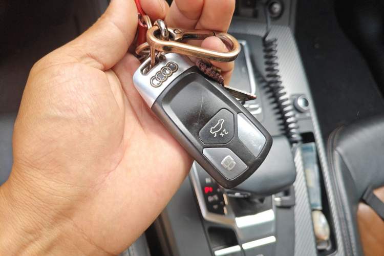 Used Audi Q5L 2020 45 TFSI Prestige Fashion Model Vehicle Key