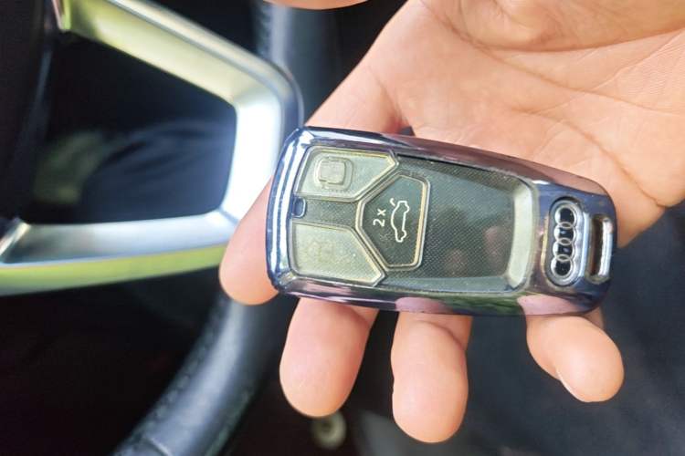 Used Audi Q5L 2020 40 TFSI Prestige Edition Vehicle Key