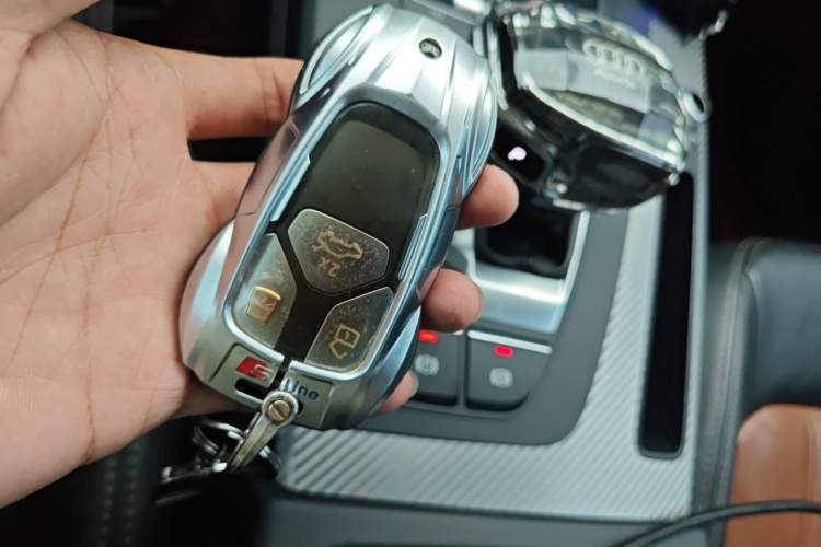 Used Audi Q5L 2020 45 TFSI Prestige Fashion Model Vehicle Key
