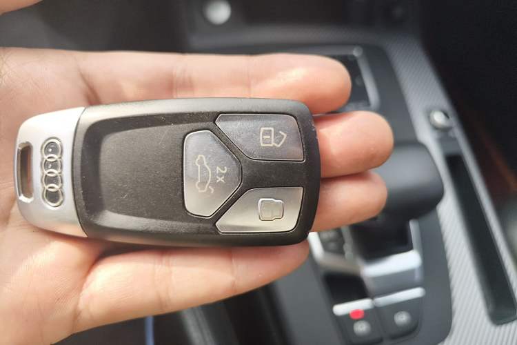 Used Audi Q5L 2020 40 TFSI Prestige Fashion Edition Vehicle Key