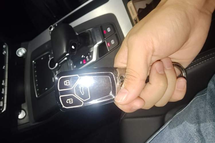Used Audi Q5L 2020 Updated 40 TFSI Prestige Fashion Edition Vehicle Key