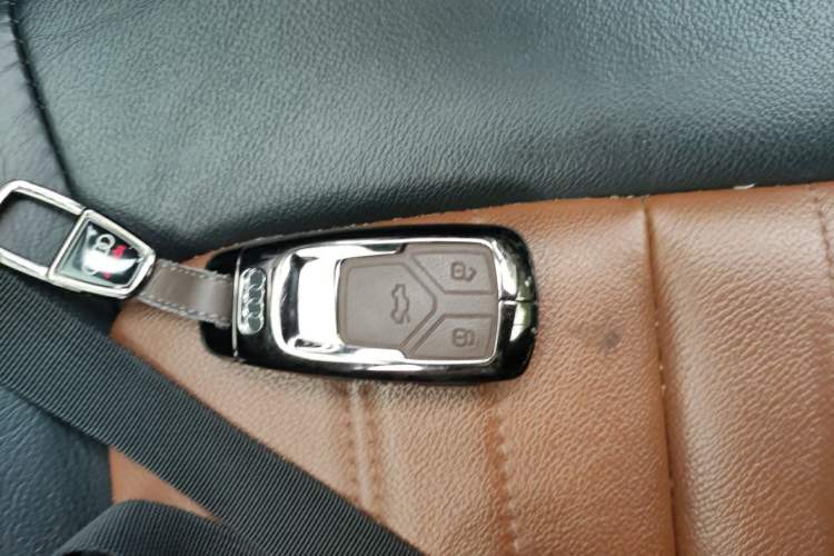 Used Audi Q5L 2020 40 TFSI Prestige Fashion Edition Vehicle Key