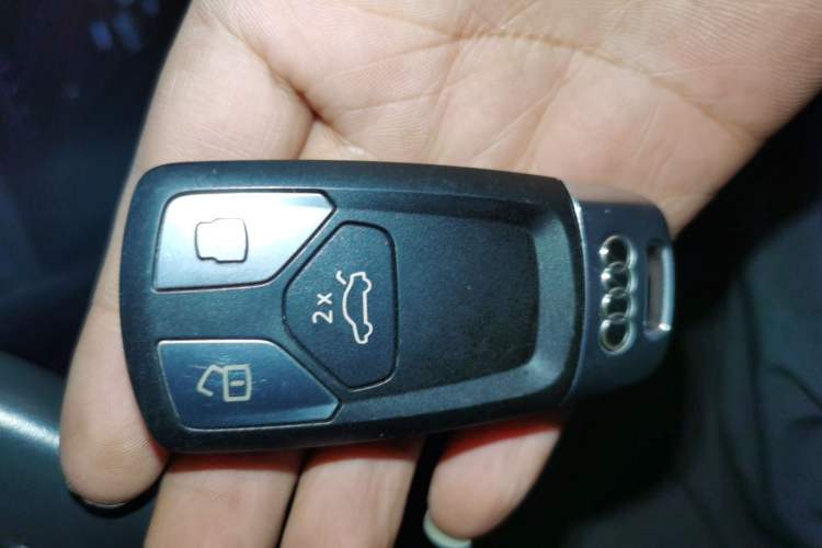 Used Audi Q5L 2020 40 TFSI Prestige Fashion Edition Vehicle Key