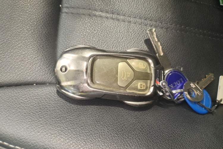 Used Audi Q5L 2020 Updated 40 TFSI Prestige Fashion Edition Vehicle Key