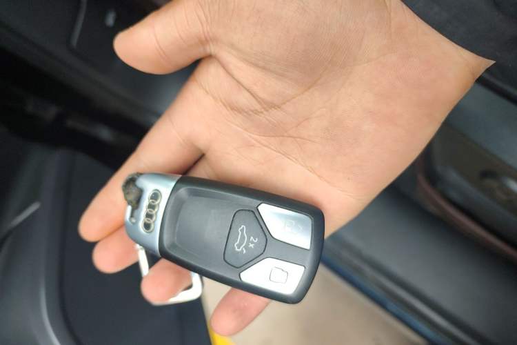 Used Audi Q5L 2020 40 TFSI Prestige Edition Vehicle Key