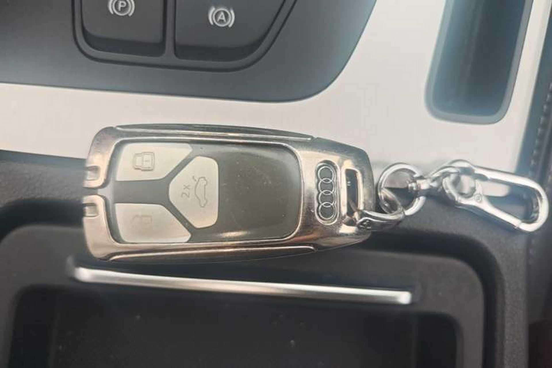 Used Audi Q5L 2020 Updated 40 TFSI Prestige Fashion Edition Vehicle Key