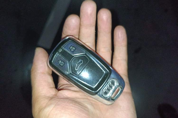 Used Audi Q5L 2020 45 TFSI Prestige Fashion Model Vehicle Key