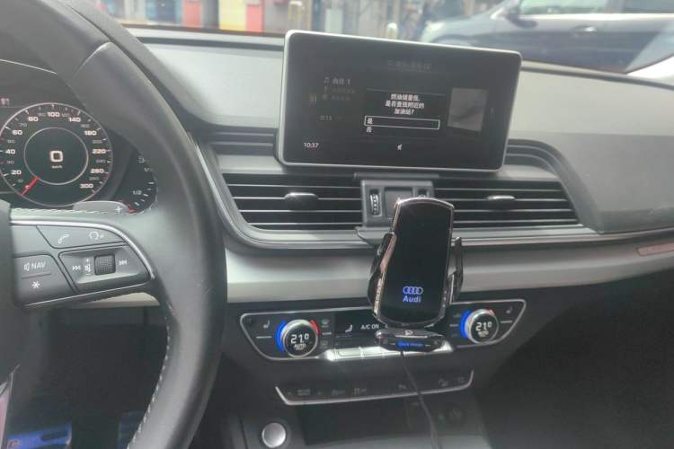 Used Audi Q5L 2020 Updated 40 TFSI Prestige Fashion Edition Audio And AC Panel