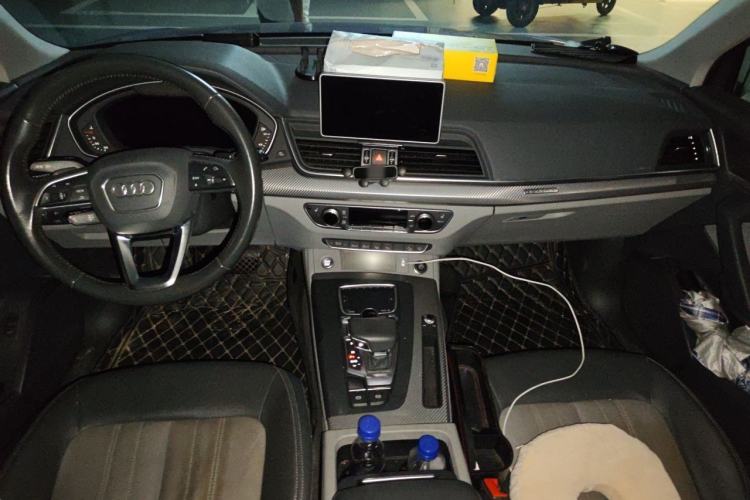 Used Audi Q5L 2020 45 TFSI Prestige Fashion Model Center Console